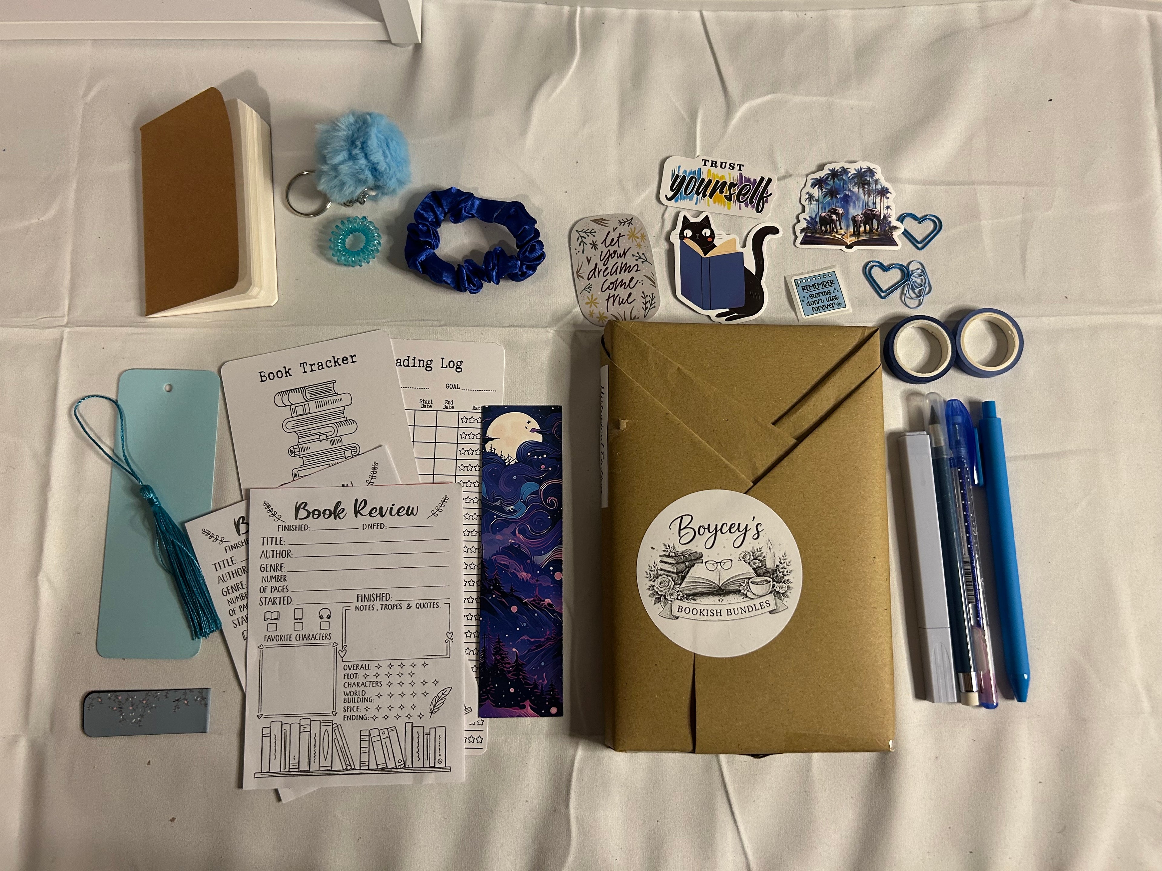 16 Item - Bronze bookish bundle