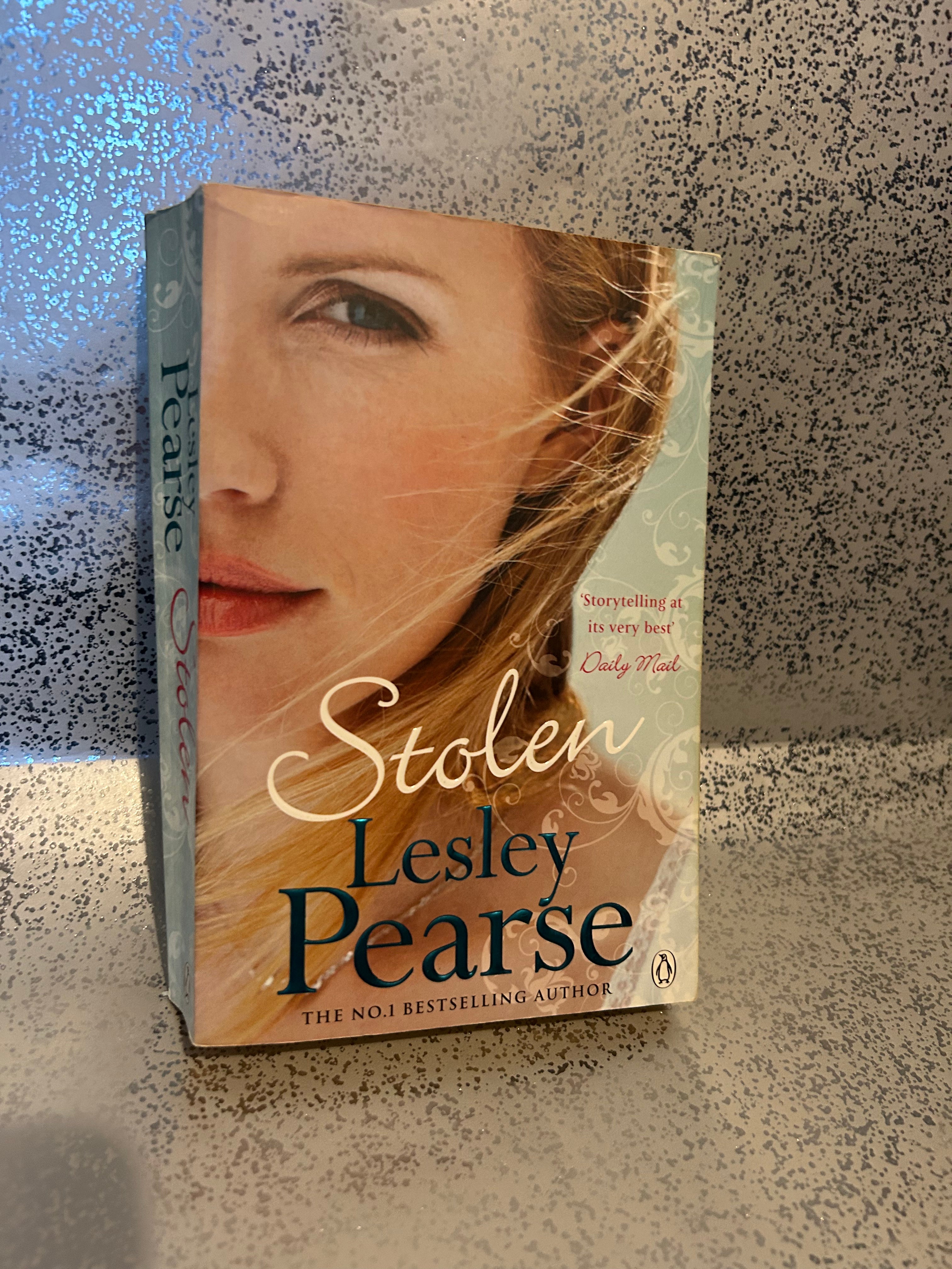 Lesley Pearse - Stolen