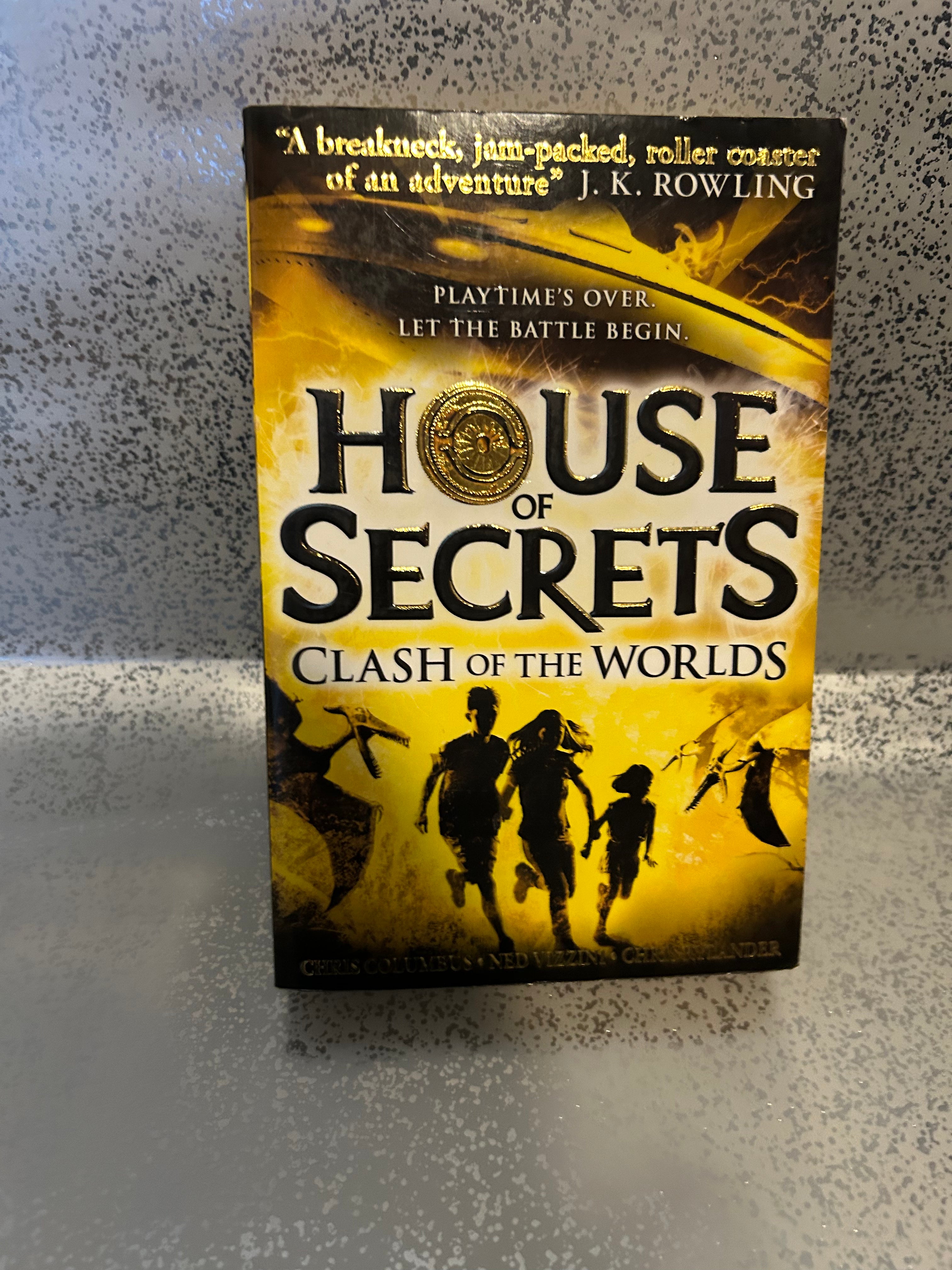 Chris Columbus - House of secrets: Clash of the worlds